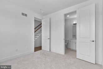 1861 Shookstown Rd in Frederick, MD - Building Photo - Building Photo