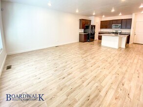 5661 Coastal Ridge Ln in West Valley City, UT - Building Photo - Building Photo