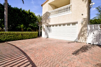 15121 Marlin Pl in Van Nuys, CA - Foto de edificio - Building Photo