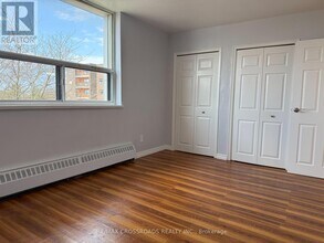 363-363 Lakeshore Rd E in Mississauga, ON - Building Photo - Building Photo