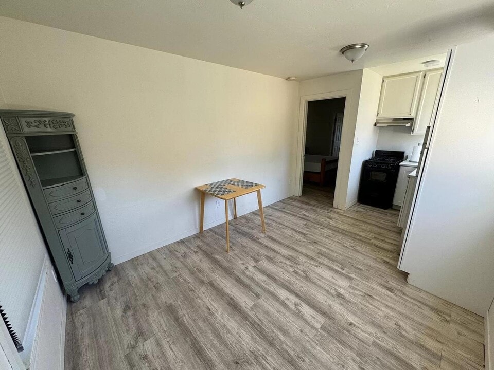 1749 Santa Barbara Ave in San Luis Obispo, CA - Building Photo