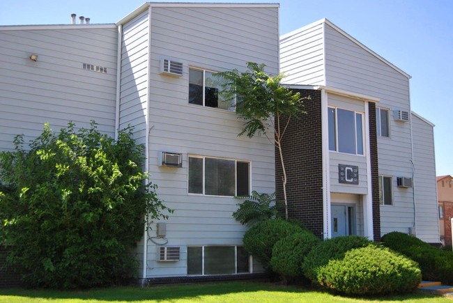 Lamar Apartments in Lamar, CO - Foto de edificio - Building Photo