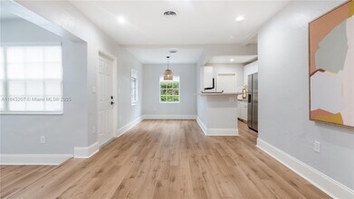 49 Alcantarra Ave in Coral Gables, FL - Building Photo - Building Photo