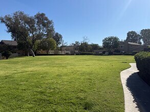 13551 Comuna Dr, Unit 13551 in Poway, CA - Foto de edificio - Building Photo