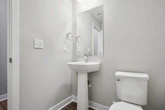 6351 Azile Way in Westerville, OH - Foto de edificio - Building Photo