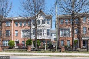 2338 Huntington Station Ct in Alexandria, VA - Building Photo