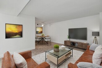 Barclay Square Apartments in Baltimore, MD - Building Photo - Building Photo