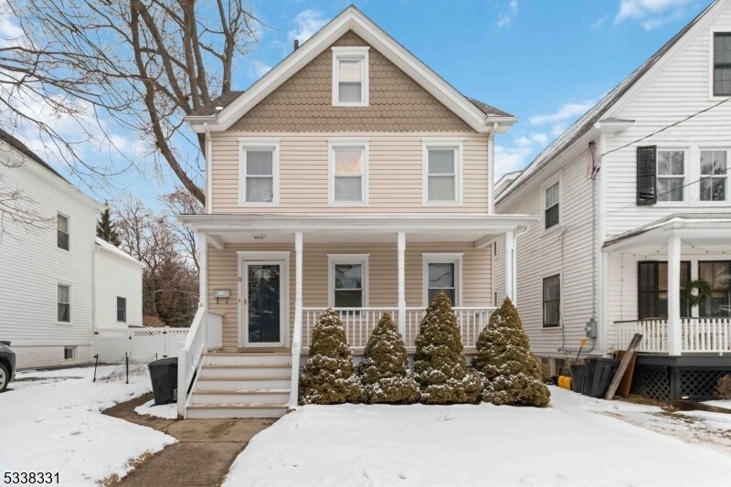 15 Hazlett St in Morristown, NJ - Building Photo