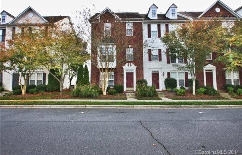 8039 Bristle Toe Ln in Charlotte, NC - Building Photo