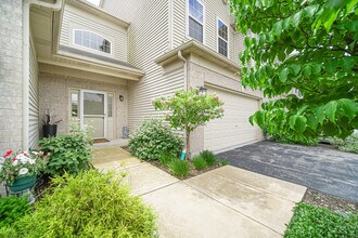 2623 Cobblestone Dr in Crystal Lake, IL - Building Photo - Building Photo