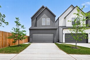 7422 Maxroy St in Houston, TX - Building Photo