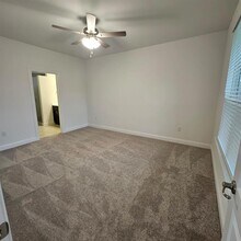 10017 Milton Albert Way in Austin, TX - Building Photo - Building Photo