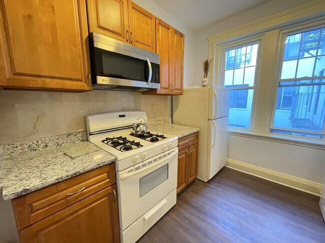 153 Strathmore Rd in Boston, MA - Building Photo - Building Photo