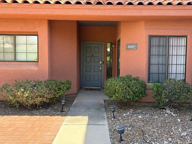 3060 N Willow Creek Dr in Tucson, AZ - Building Photo - Building Photo