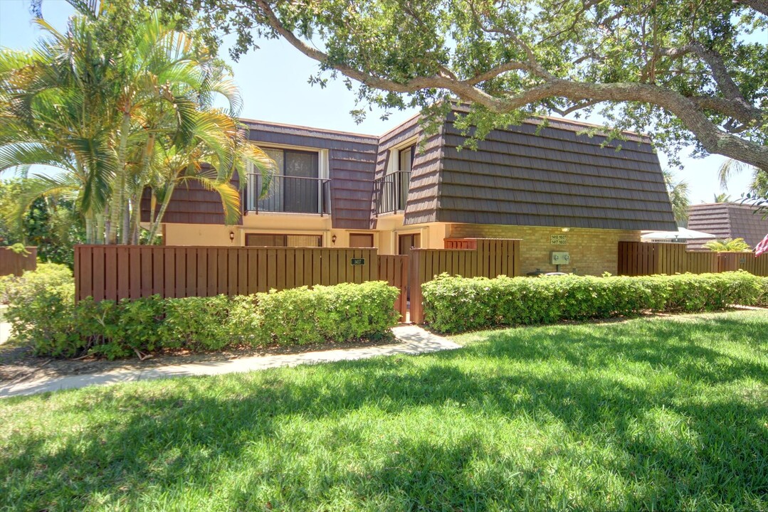 1201 12th Ct in Jupiter, FL - Building Photo