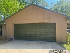 5017 Parkoaks Dr in Baton Rouge, LA - Building Photo - Building Photo