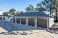 Delta Manor Apartments in Beaumont, TX - Building Photo - Building Photo