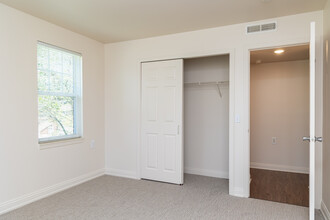 Crawford Square Apartments in Pittsburgh, PA - Building Photo - Interior Photo