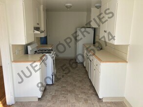 Sunny View Terrace in Oakland, CA - Building Photo - Building Photo