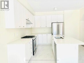 1188 Drinkle Cres in Oshawa, ON - Building Photo - Building Photo