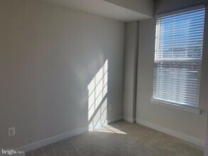 14036 Sunrise Valley Dr in Herndon, VA - Building Photo - Building Photo