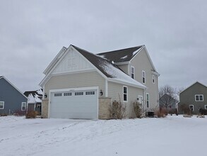 N65W23611 Hillview Dr in Sussex, WI - Building Photo - Building Photo