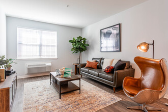 CityLine - Jersey City East in Jersey City, NJ - Building Photo - Interior Photo