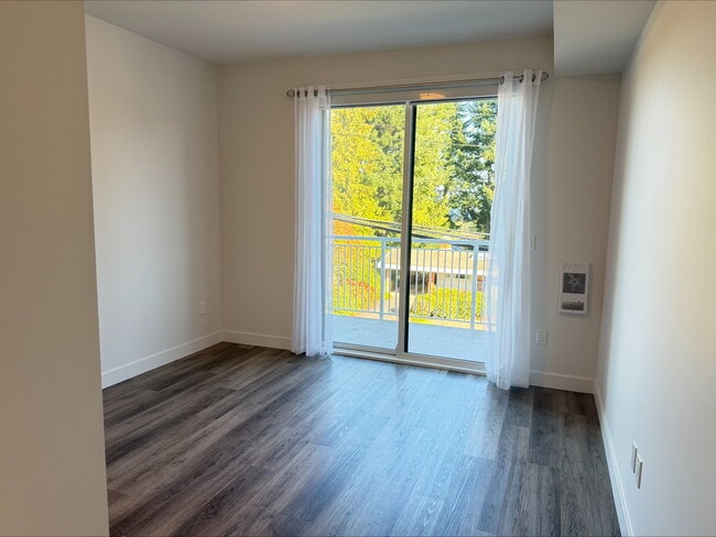 660 Beach Rd in Qualicum Beach, BC - Building Photo - Building Photo