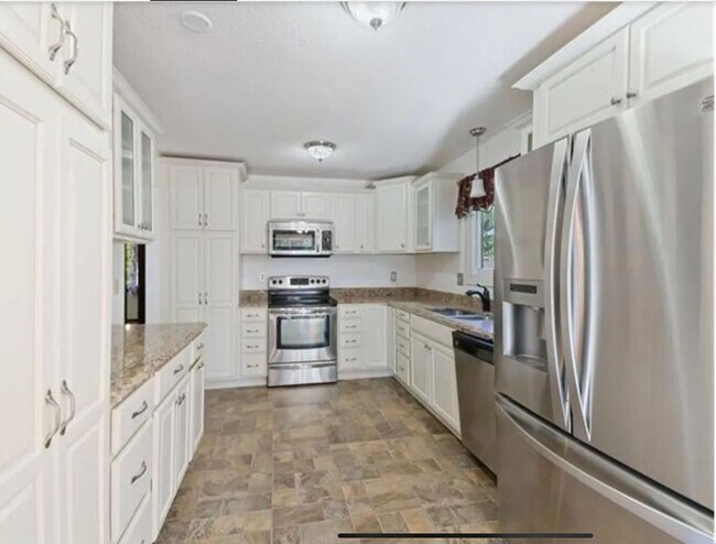 7825 Rimbley Rd in St. Paul, MN - Building Photo - Building Photo