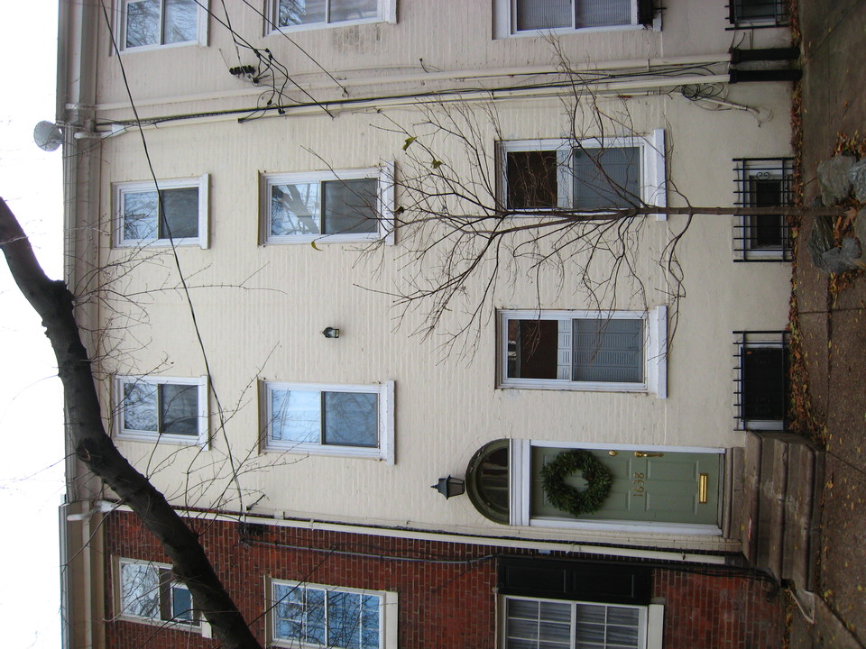 1638-1644 Waverly St in Philadelphia, PA - Building Photo