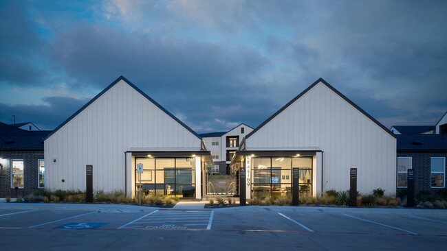 Ascent at Mountain Creek in Dallas, TX - Foto de edificio - Building Photo