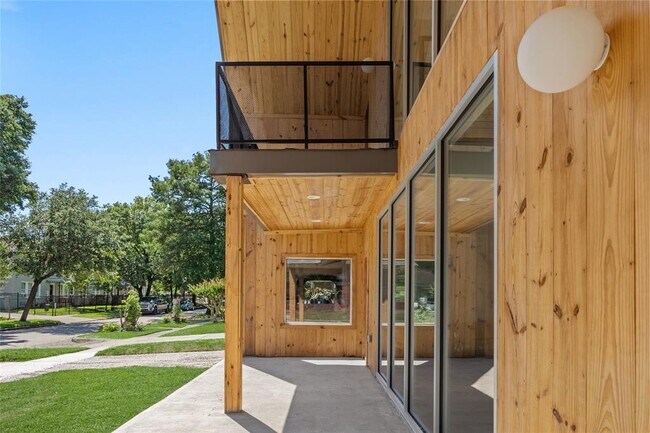 4429 Woodside St in Houston, TX - Building Photo - Building Photo