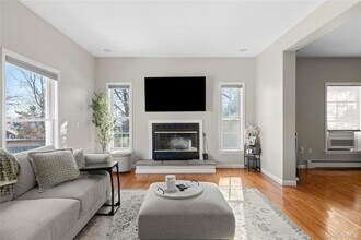 65 Ocean Ave in Bay Shore, NY - Building Photo - Building Photo