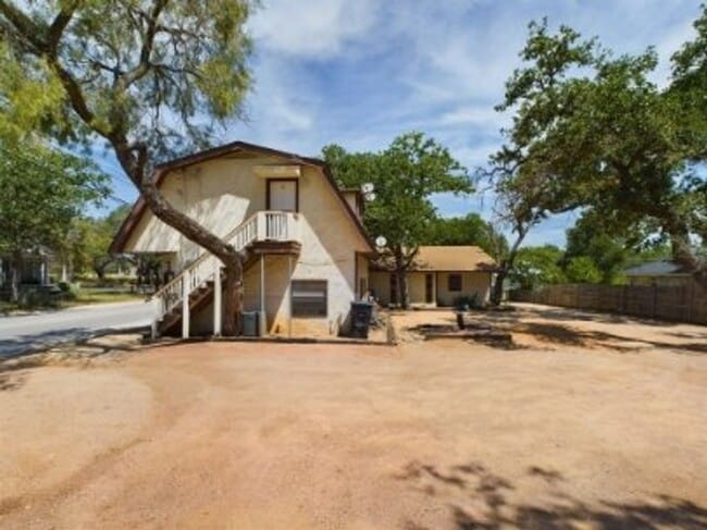 property at 321 W Park St