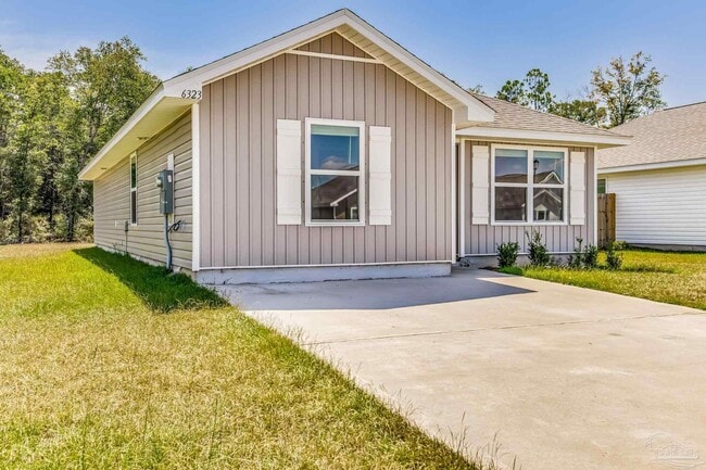 6323 June Bug Dr in Milton, FL - Building Photo - Building Photo