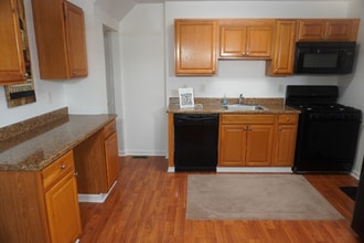 1900 Ewald Ave in Dundalk, MD - Building Photo - Building Photo