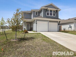 101 Crescent St in Georgetown, TX - Building Photo - Building Photo