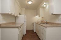 Lakewood Townhomes in Tucson, AZ - Building Photo - Interior Photo