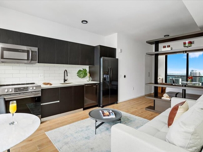 398 NE 5th St in Miami, FL - Building Photo - Building Photo