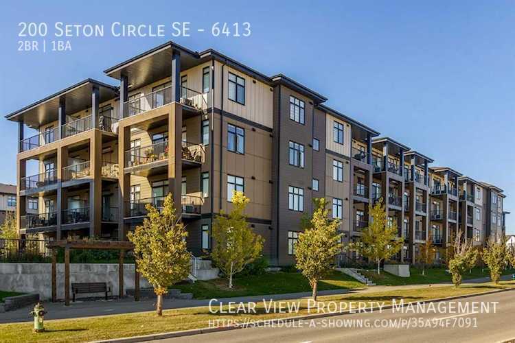 200 Seton Cir SE in Calgary, AB - Building Photo