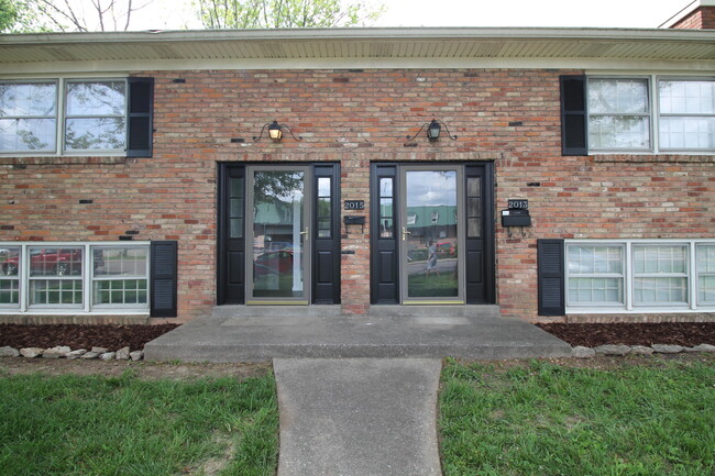 2015 Garden Springs Dr in Lexington, KY - Building Photo - Building Photo