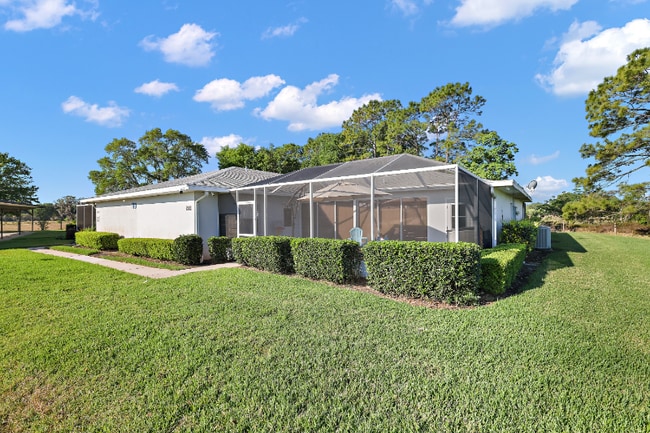 2989 Poplar Ave in Leesburg, FL - Foto de edificio - Building Photo