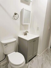 542 E Pine St in Long Beach, NY - Building Photo - Building Photo