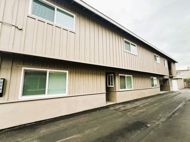 13811 La Pat Pl in Westminster, CA - Foto de edificio - Building Photo