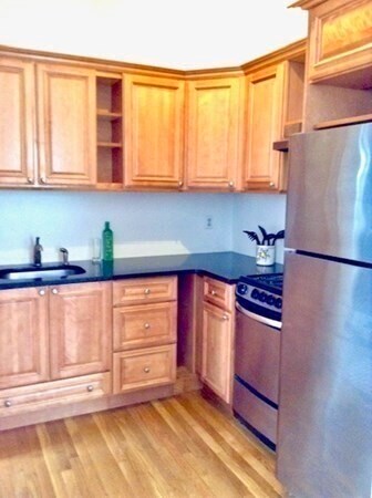 17 Cumberland St in Boston, MA - Building Photo