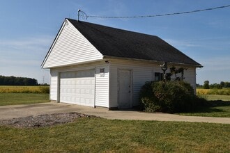 7745 E 100 S in Greenfield, IN - Building Photo - Building Photo