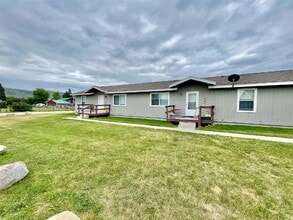 Welcome Way Apartments in Darby, MT - Foto de edificio - Building Photo
