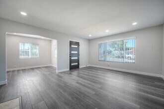 197 Twin Oaks Cir in Chula Vista, CA - Building Photo - Building Photo