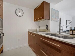 481 Brickell Ave, Unit SI ID1520362P in Miami, FL - Building Photo - Building Photo