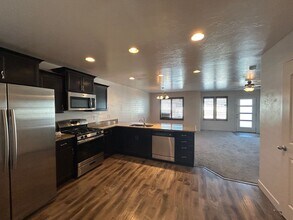 12547 Bullion Falls Dr in Riverton, UT - Foto de edificio - Building Photo